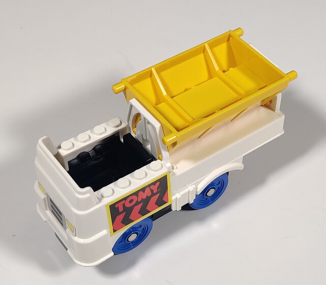 1996 car tipper_truck tomy tomytrain toy tt_busy_freight_set uk // 1512x1326 // 415KB