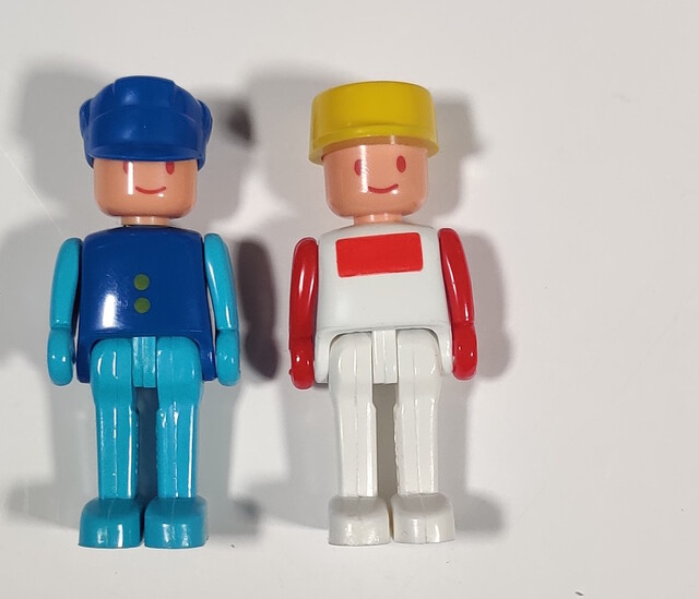 1996 doll tomy tomytrain tt_busy_freight_set uk // 1377x1182 // 271KB